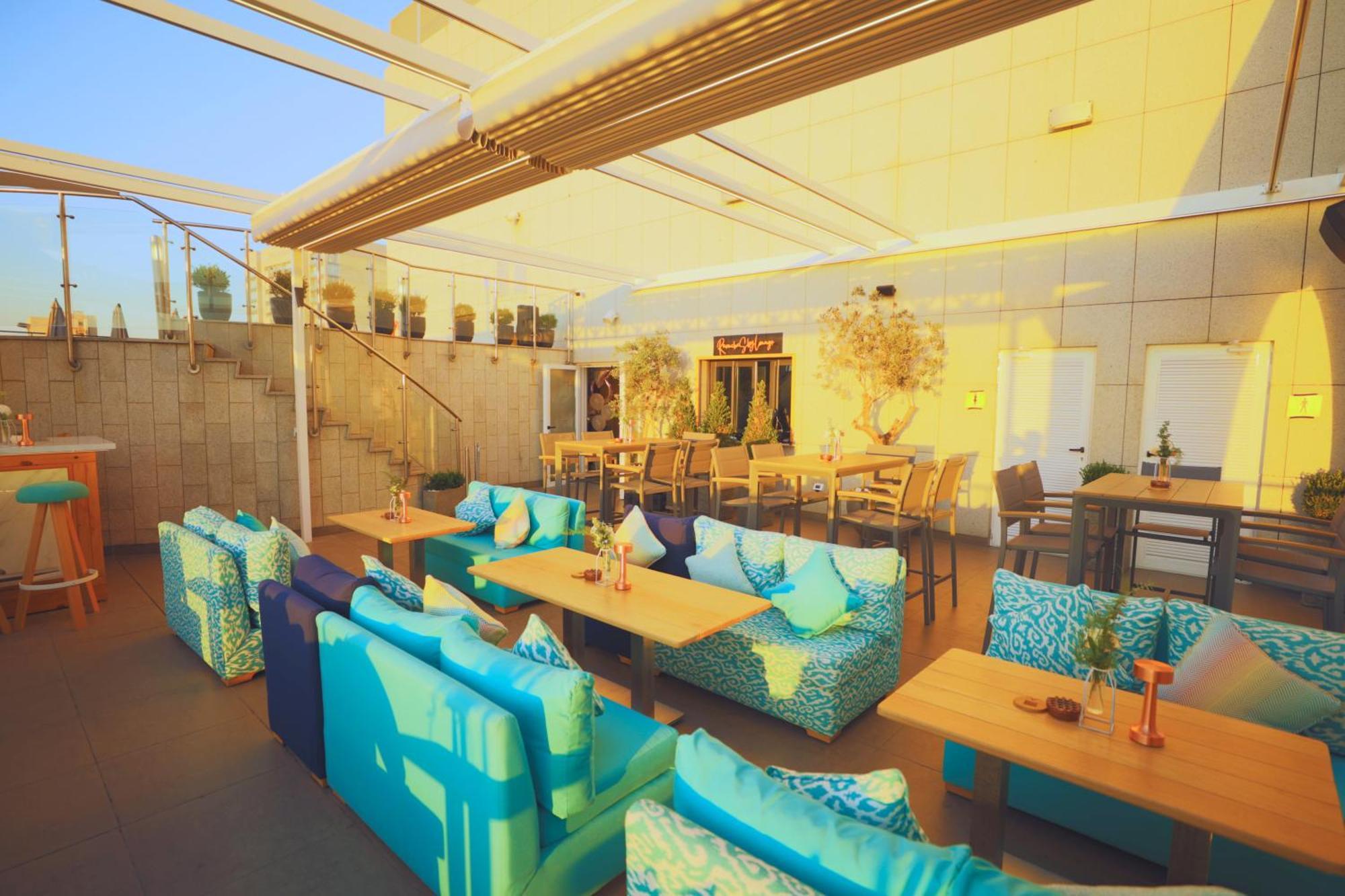 Aparthotel Raouche Arjaan By Rotana Beirut Exterior foto