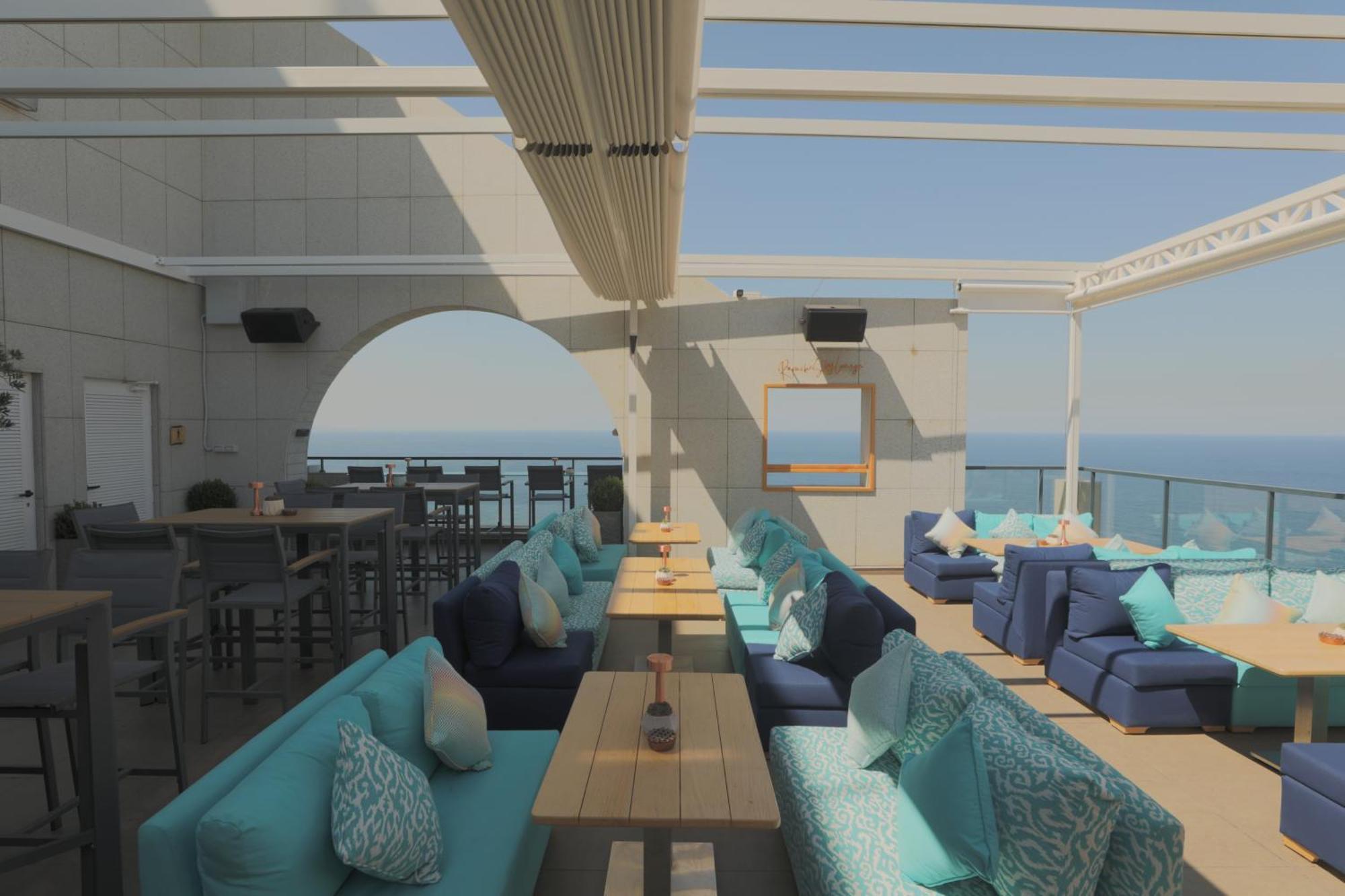 Aparthotel Raouche Arjaan By Rotana Beirut Exterior foto
