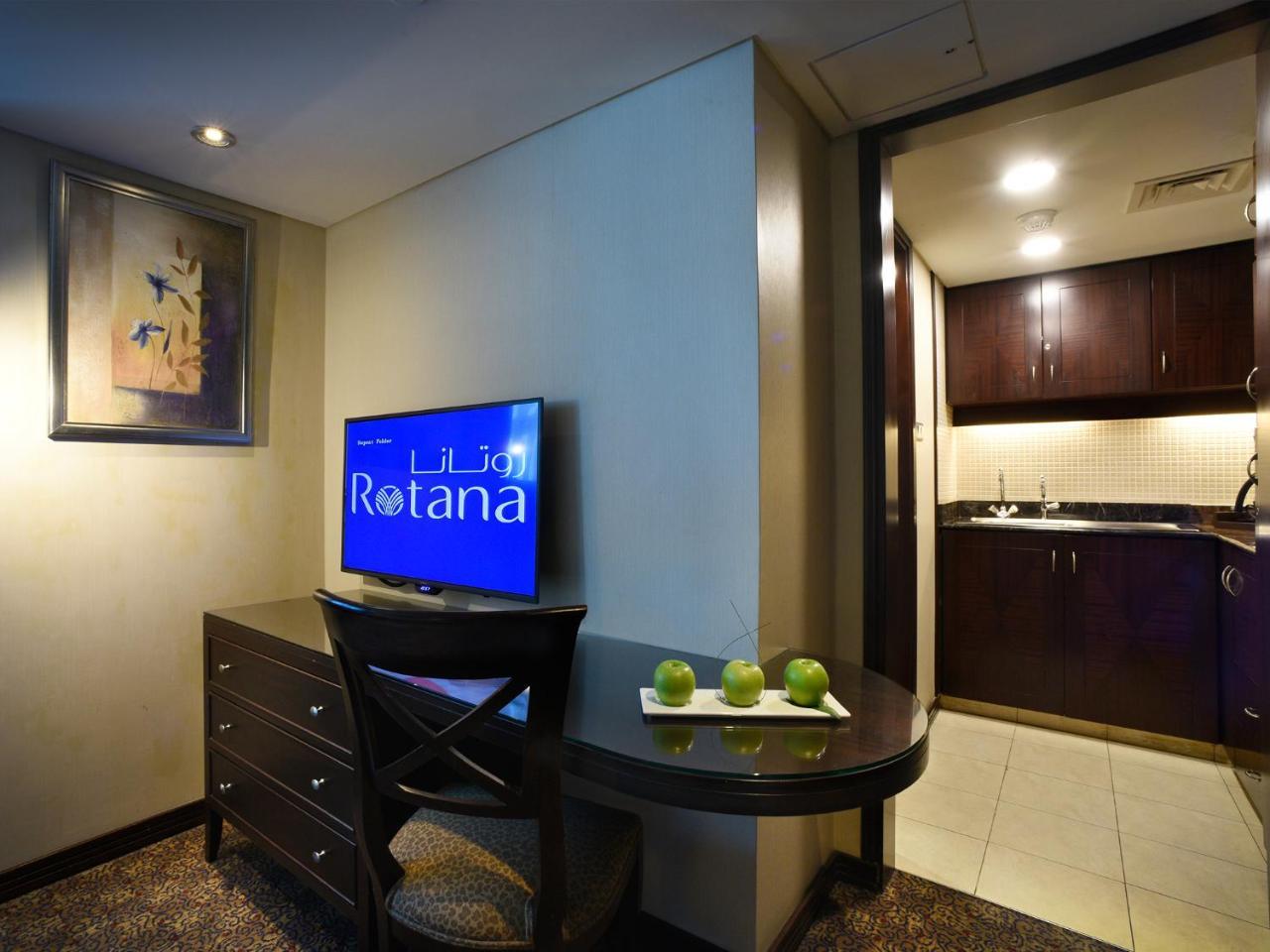 Aparthotel Raouche Arjaan By Rotana Beirut Exterior foto